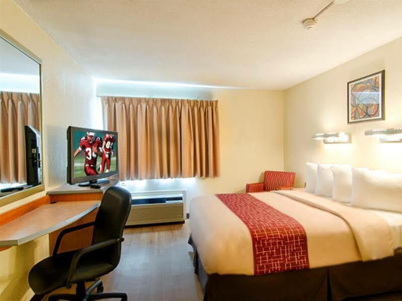 Red Roof Inn Plus+ South Deerfield - Amherst Buitenkant foto